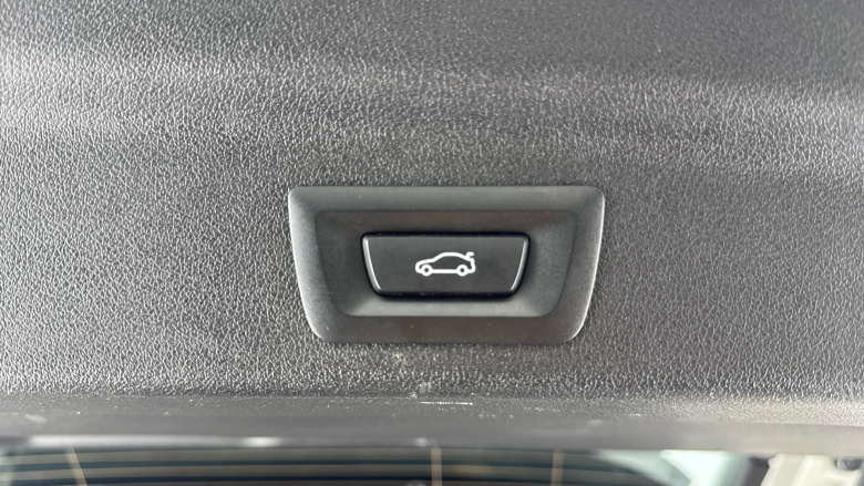 BMW X1 xDrive 23i MHT xLine 5dr Step Auto Petrol Estate